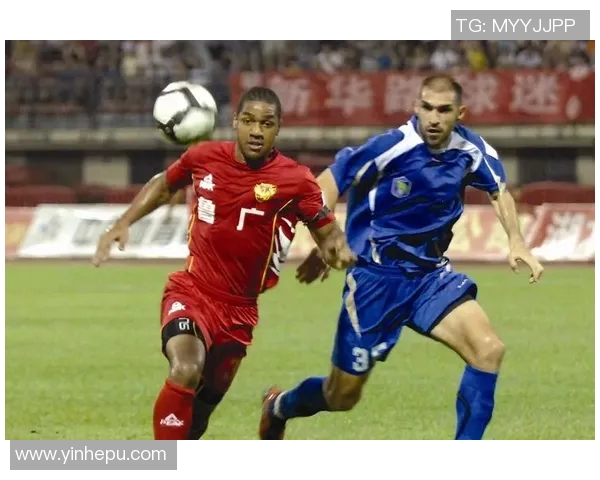 莱奥的奋斗之路：从平凡少年到足球巨星的成长故事