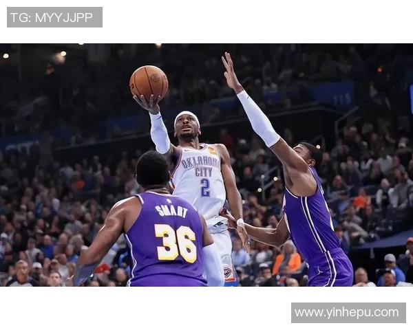 2010年湖人与雷霆的激烈对决回顾与精彩瞬间分析