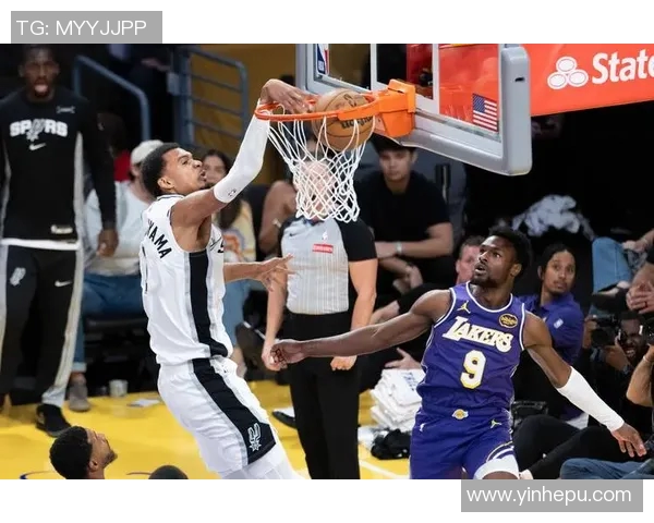 NBA毒蛇对决南湾湖人精彩赛事回顾与精彩瞬间分析