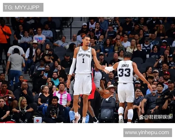 文班亚马法国队首次亮相狂砍27分震撼意大利吸引众多NBA球探关注