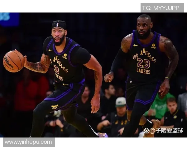 詹姆斯带领湖人对决鹈鹕精彩集锦回顾与分析 詹姆斯带领湖人对决鹈鹕精彩集锦回顾与分析