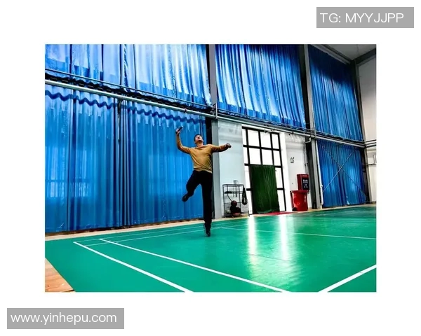 羽毛球的力量与坚持：深入武汉羽毛球队的耐力训练之旅