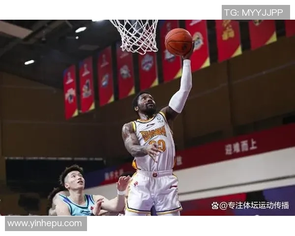 武汉篮球队灵活应变的策略与挑战探讨